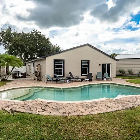 Royal Equestrian Haven A Luxury Paradise Escape With Pool